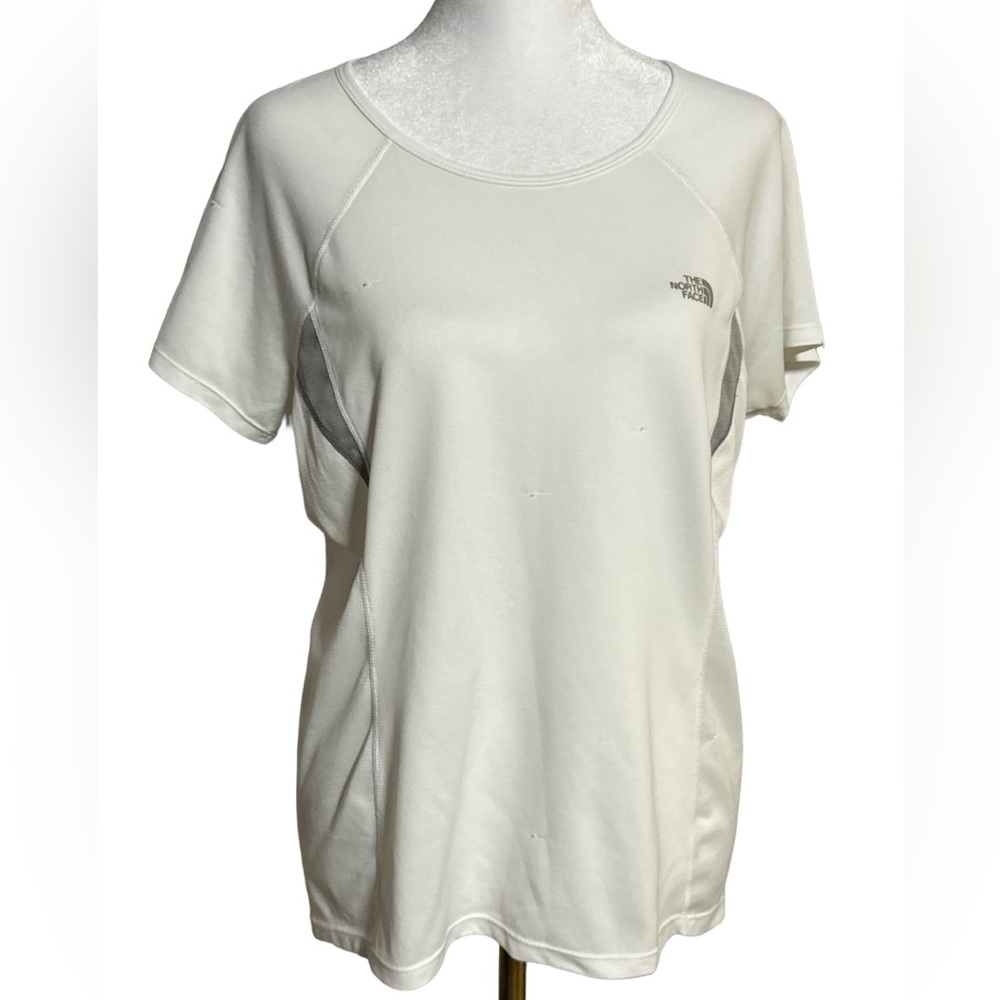 The North Face Flight Series TSHIRT, Vented Panels, Women’s Sz L, Snagged